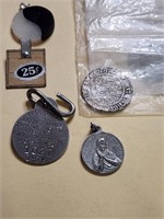 Vintage Pendent,Tokens,Old Coin,Yen Yang&More.M62C