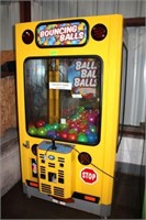 Bouncing Balls Claw Machine, NEEDS REPAIR