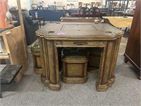 Awesome Vintage Game Table With 4 Stools