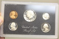 A 1983 US Mint Proof Set