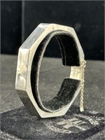 .925 Silver Octagon Clasp Bracelet w/ Safety