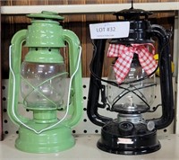 PAIR OF SMALL LANTERNS WITH METAL HANDLES