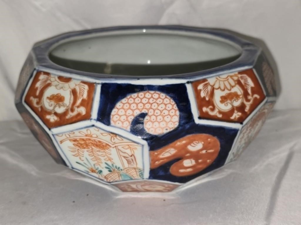 19th Century Imari Honeycomb Bowl