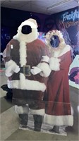 Mr. and Mrs. Claus‘s life-size standup cardboard