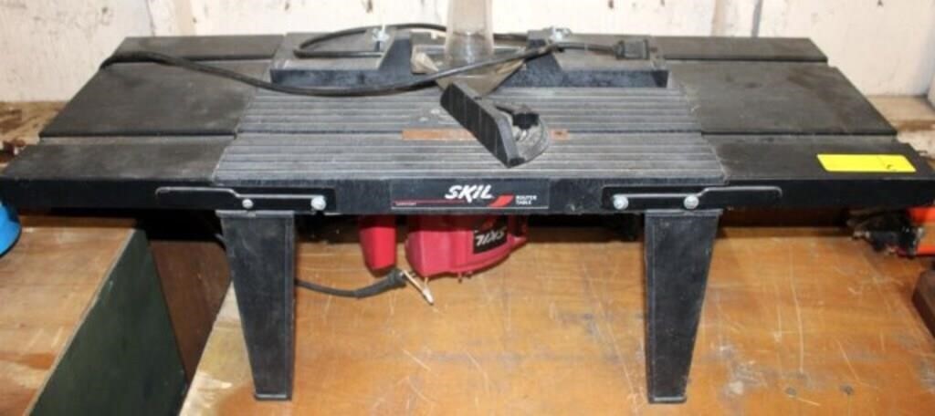 Skil Router Table w/ Router