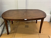 Contemporary Dining Table w/ 1 Leaf