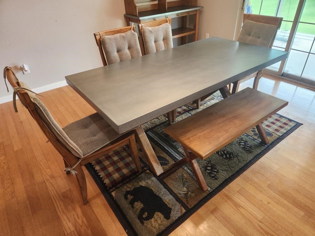 Dining Table w/4 Chairs & 1 Bench