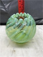 Green opalescent swirl rose bowl