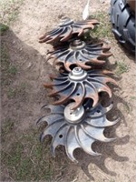 (4) Metal Yard Art Wheels