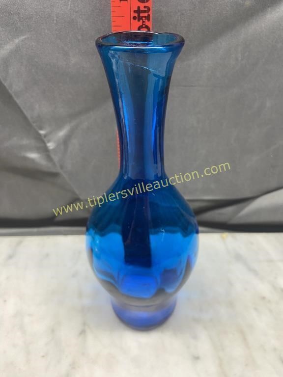 Art glass blue vase