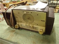 Vintage GE Clock Radio