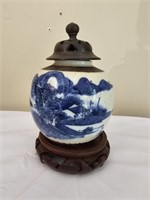 Vintage Blue & White Asian Style Ginger Jar w Lid