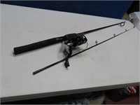 2pc UGLY STICK & Shakespeare Spin FIshing Rod/Reel