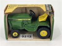 John Deere Lawn & Garden Tractor 1/16 scale