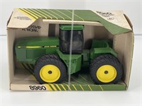 John Deere 8960 Denver Edition 1/16 scale