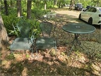 Lot of 3 metal chair and table set