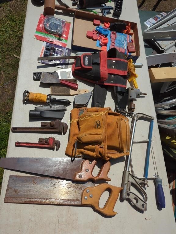 Table lot of tools - see pictures