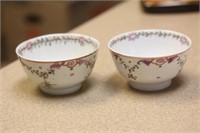 Pair of Antique Chinese Export Small Bowls