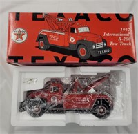 Vintage Toy Texaco 1957 international R-200 Tow
