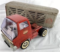 Vintage Tonka Toys Cattle Hauler Model Truck