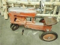 IH 450 Cast Iron Pedal Tractor