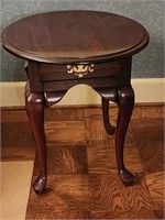 Queen Anne  style lamp table.  Look at the photos