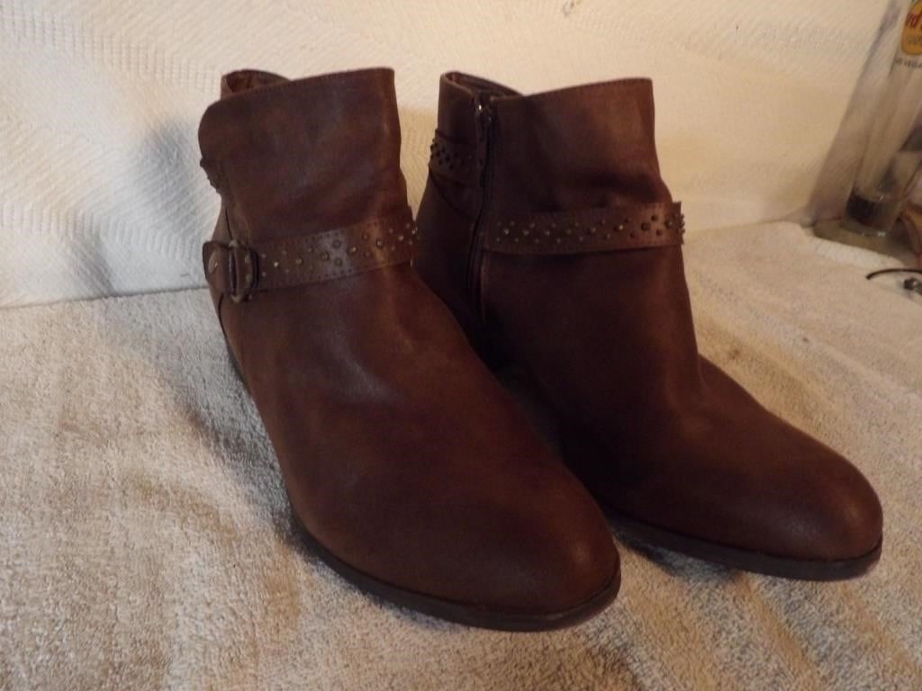 Boots Size 11M