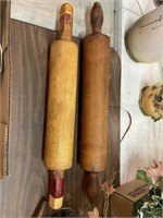 Vintage wooden doe rollers