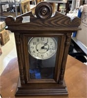 Trund Sligh Oak Mantel Clock