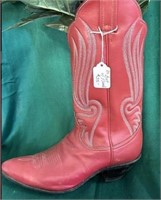 ONE Red Leather Boot for Crafts or Western Art