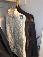 LOT OF WOMENS VESTS & JACKETS