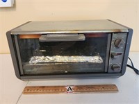 Black & Decker Toast-R-Oven / Broiler