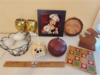Assortment of Vintage Kitchen Items: Egg Basket,