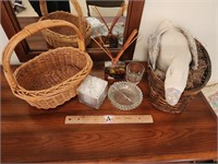 Assortment of Home Decor: Baskets, Dishes, etc..