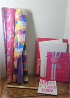 Gift Materials: Wrapping Paper & Boxes