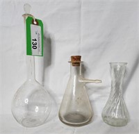 beakers, filtering flask and vase
