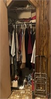 Entrance Closet, Everything Included