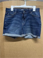 Size 10 Amazon essentials women shorts