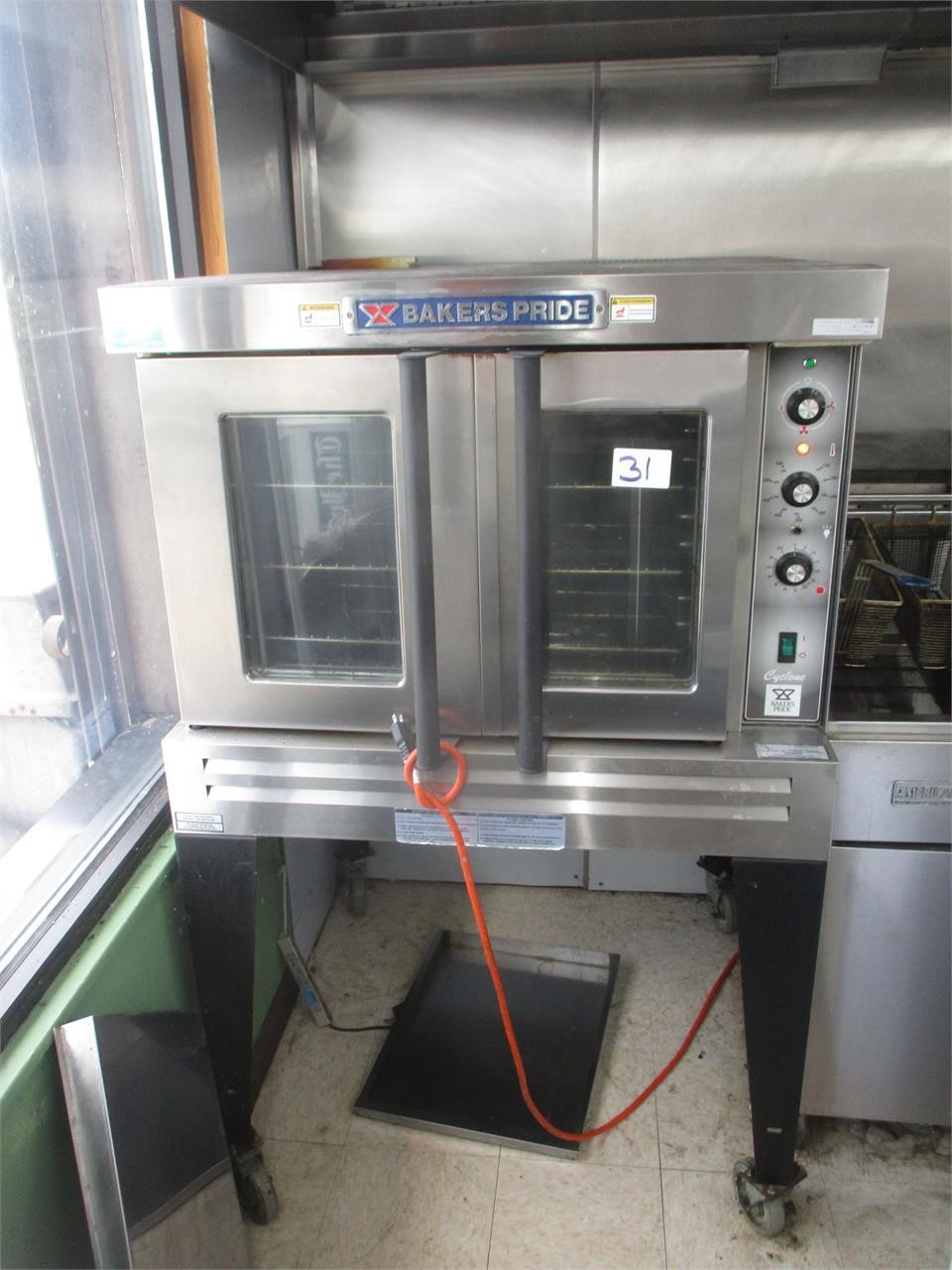 BAKERSPRIDE GAS CONVECTION OVEN