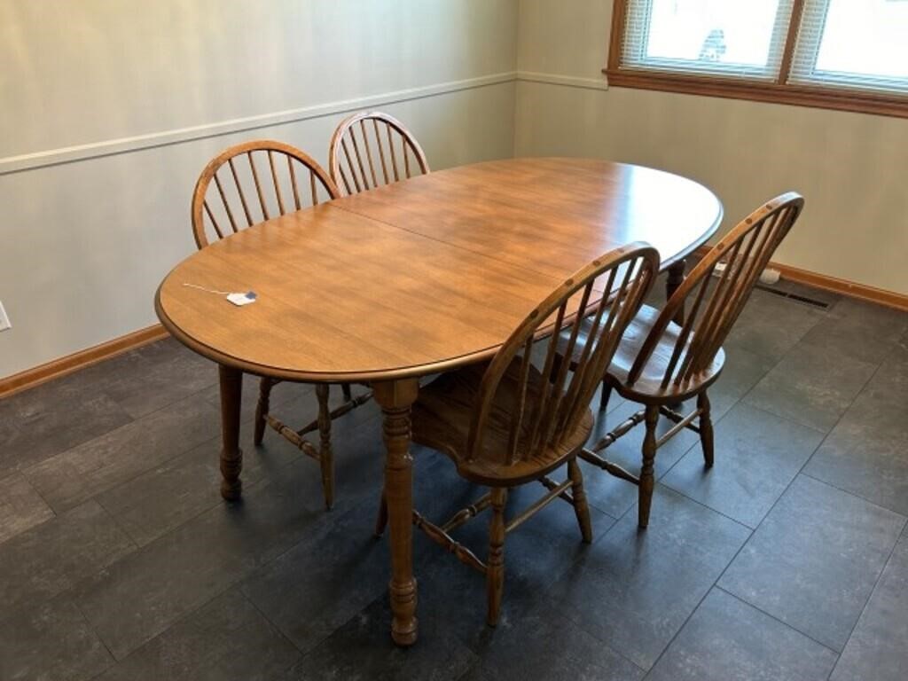 Dining Room Table & 4-Chairs, 1-Extension,