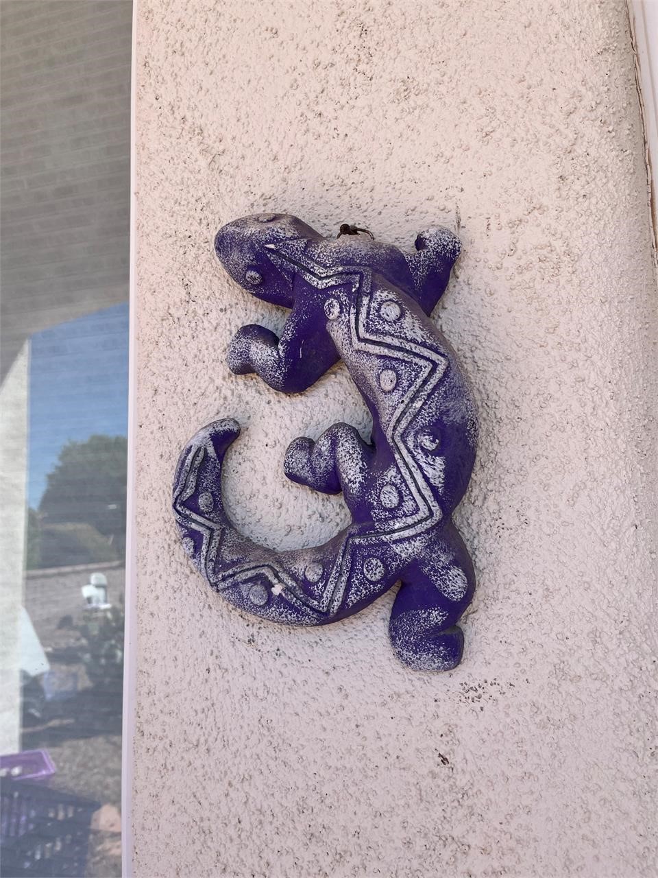 Purple Pottery Wall Hanging Lizard