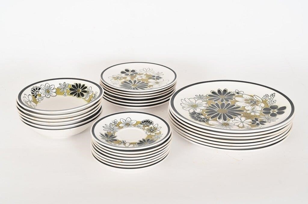 Vintage Mikasa Floral Plate Set