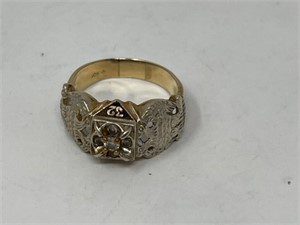 Men's Masonic Ring Marked 10K with 5 Diamonds 8