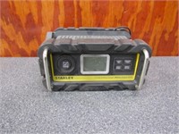 Stanley 15 Amp Battery Charger 40 Amp Eng. Start