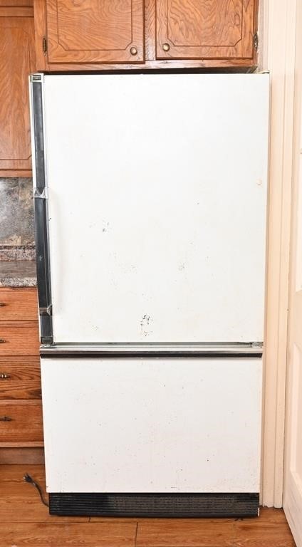 Kenmore Refrigerator/ Bottom Freezer