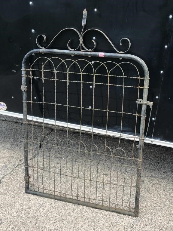 Metal Fence Gate (31"W x 50"H)