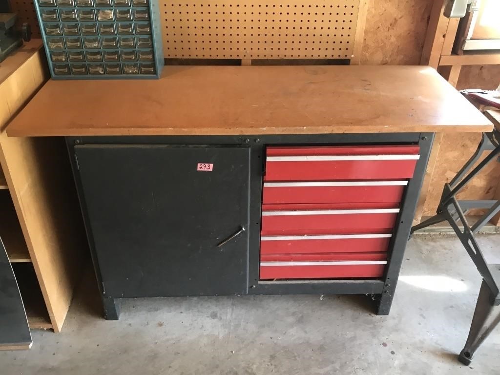 Tool Bench With Drawers & Storage