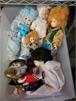 TRAY OF ASSORTED DOLLS, MISC