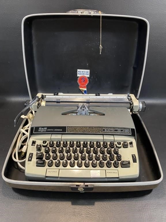 Vtg SCM Smith Corona Electra 120 Typewriter with