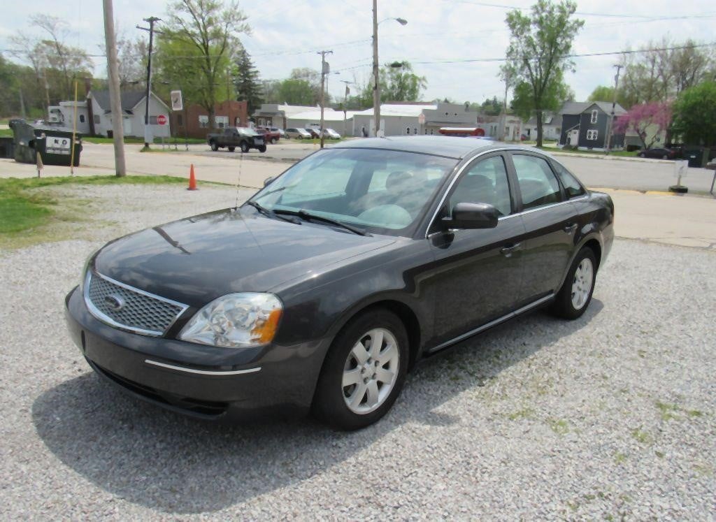 2007 Ford 500 SEL    Low Miles